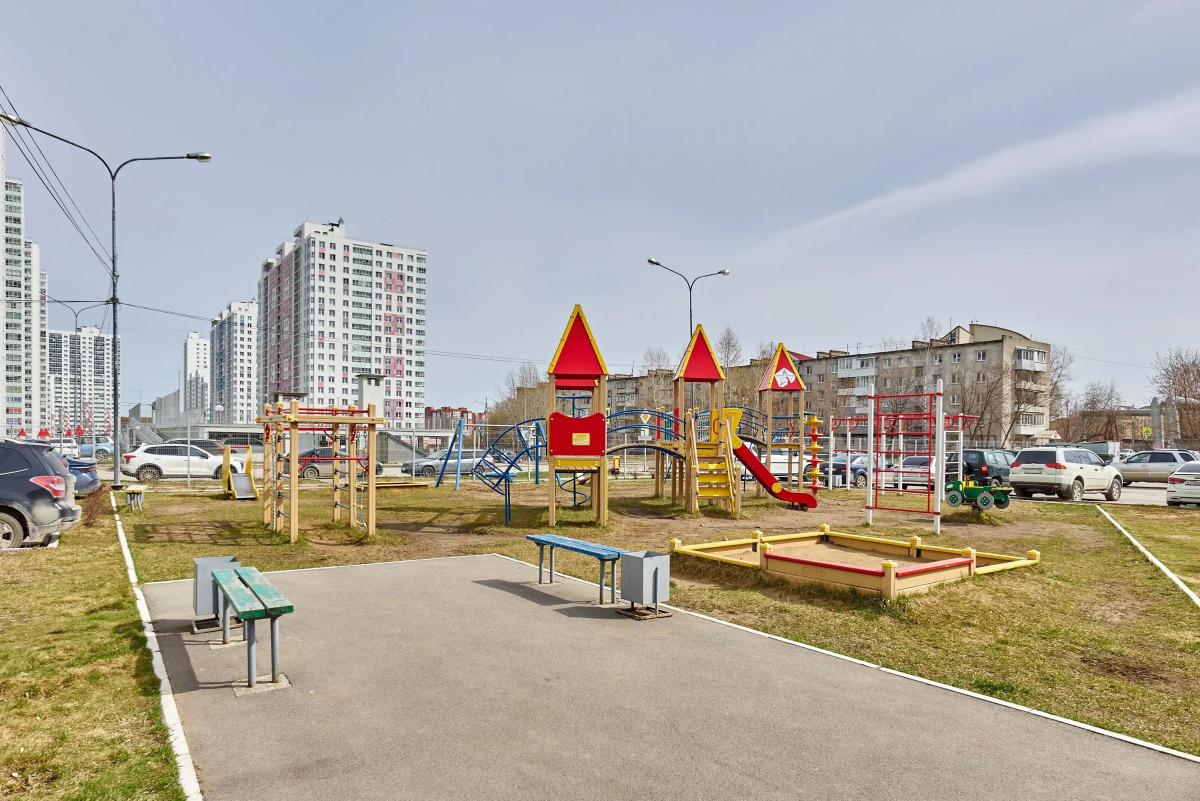 Апартаменты Современная Евродвушка в новом доме на 14 этаже