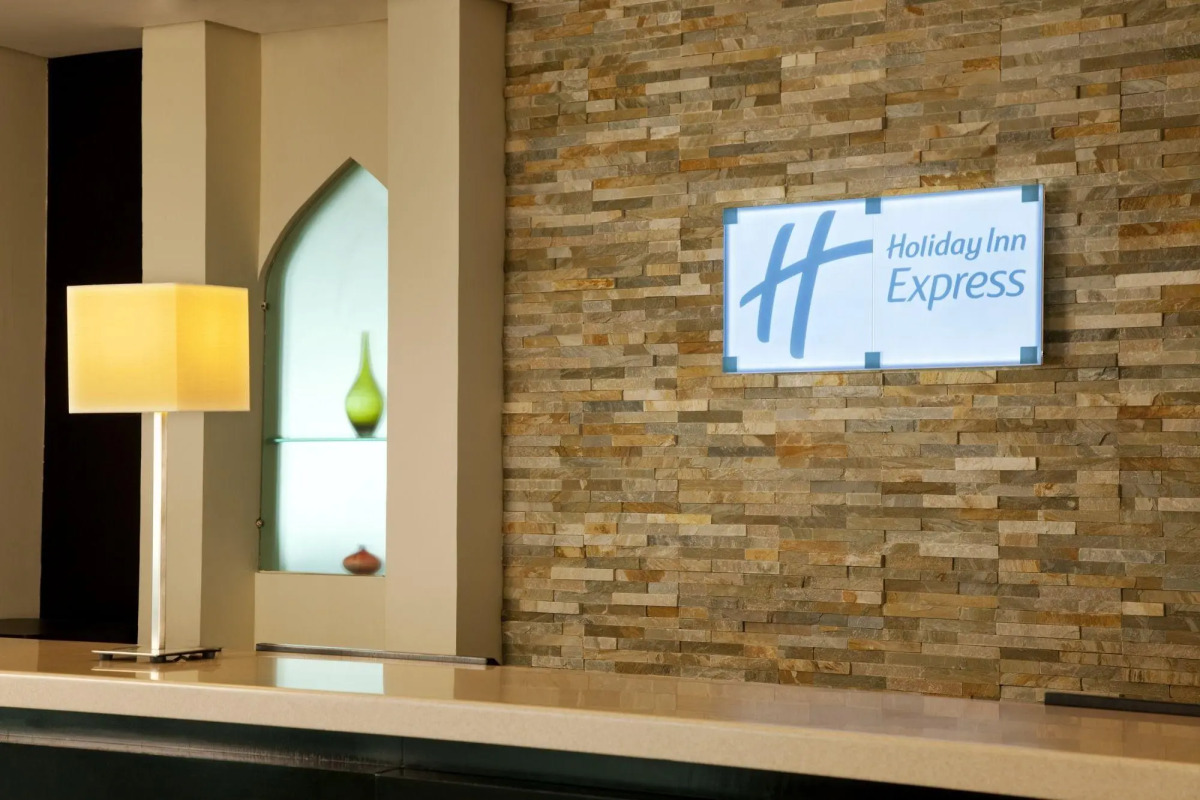 Holiday Inn Express Dubai Internet City an IHG Hotel