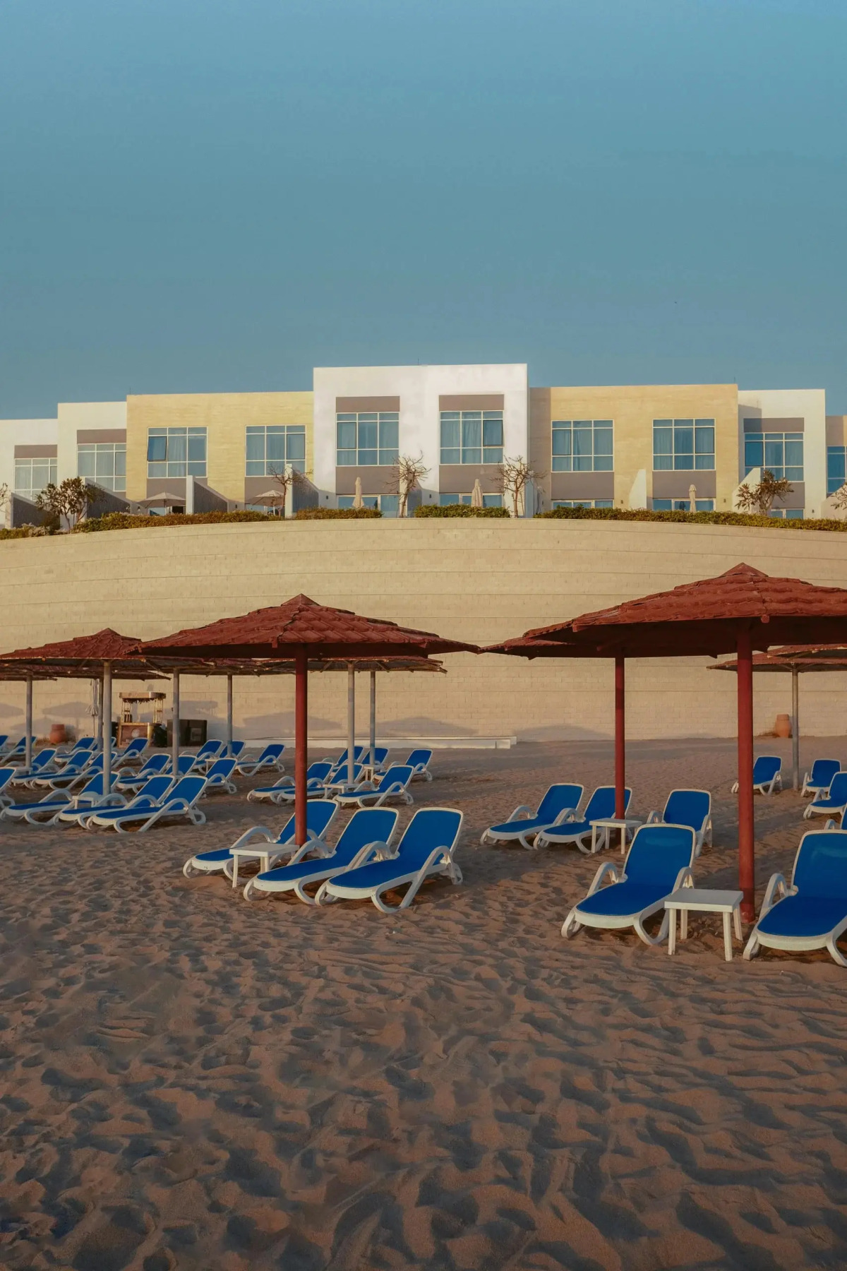 Курортный отель Royal M Al Aqah Beach Resort by Gewan