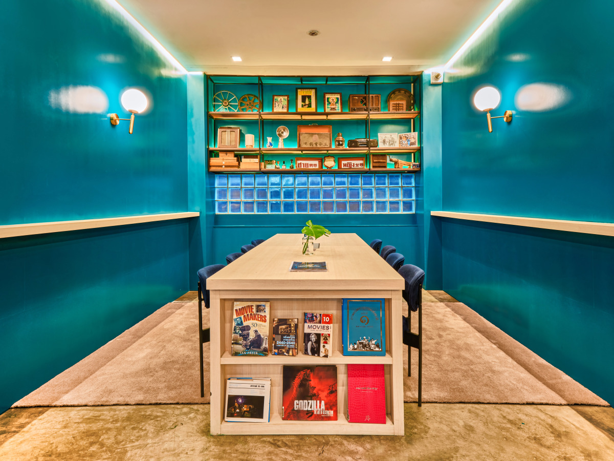 Отель Prince Theatre Heritage Stay