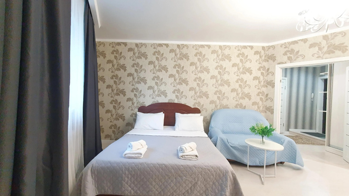 Апартаменты  с 2-мя кроватями и одноместный диван в центре Астаны