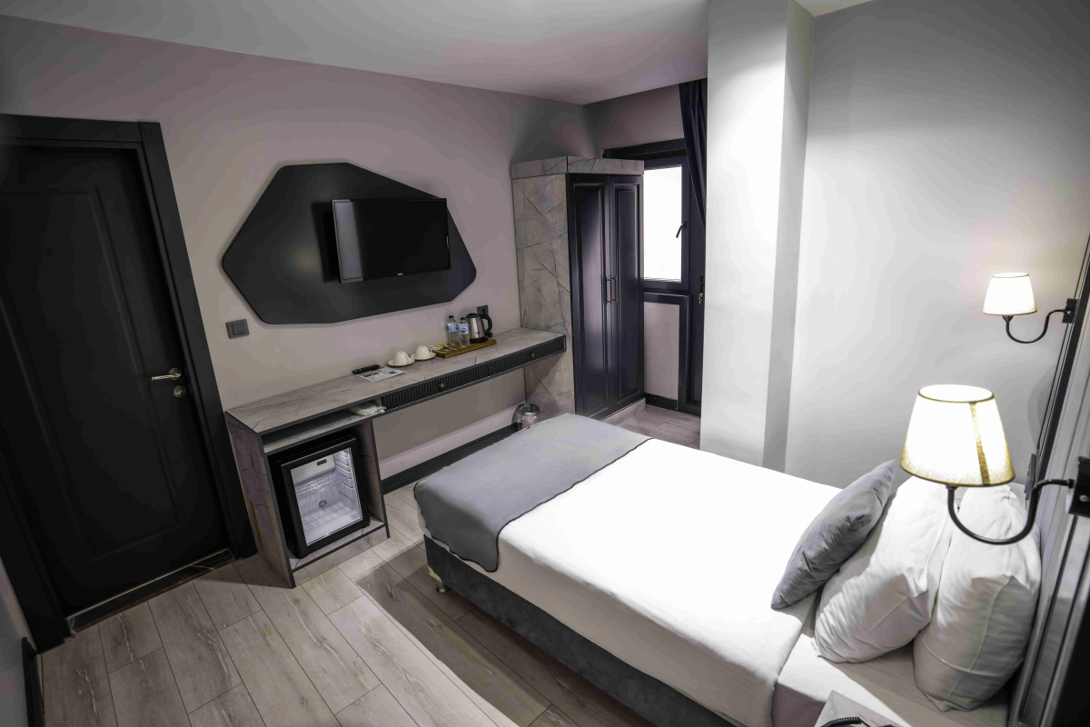 Отель Express Plus