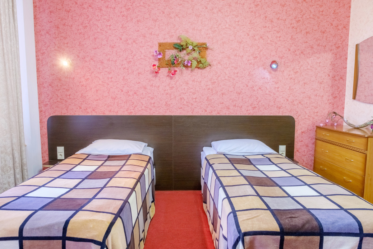 Отель Славия