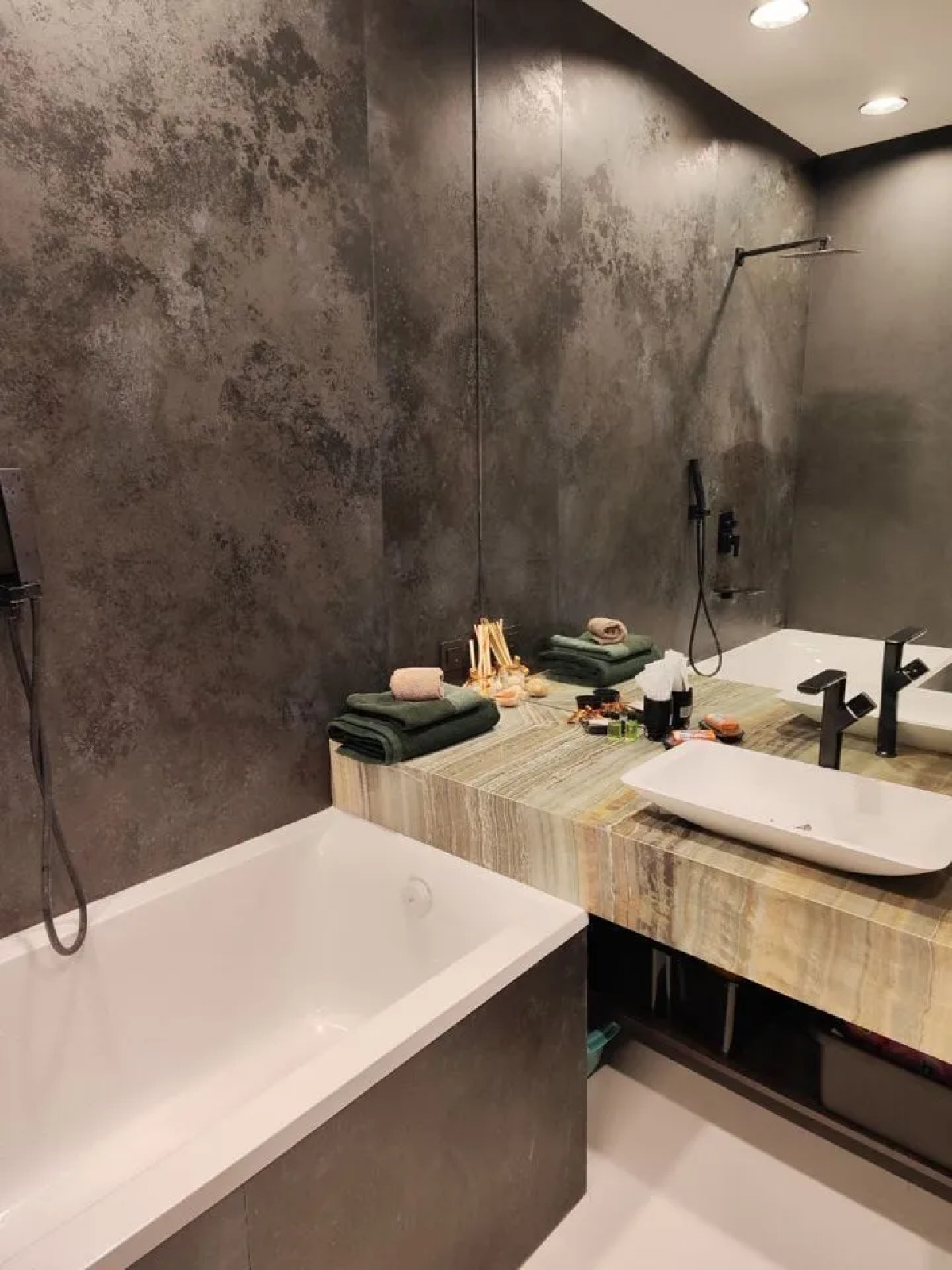 Апартаменты на Холодильном переулке 4