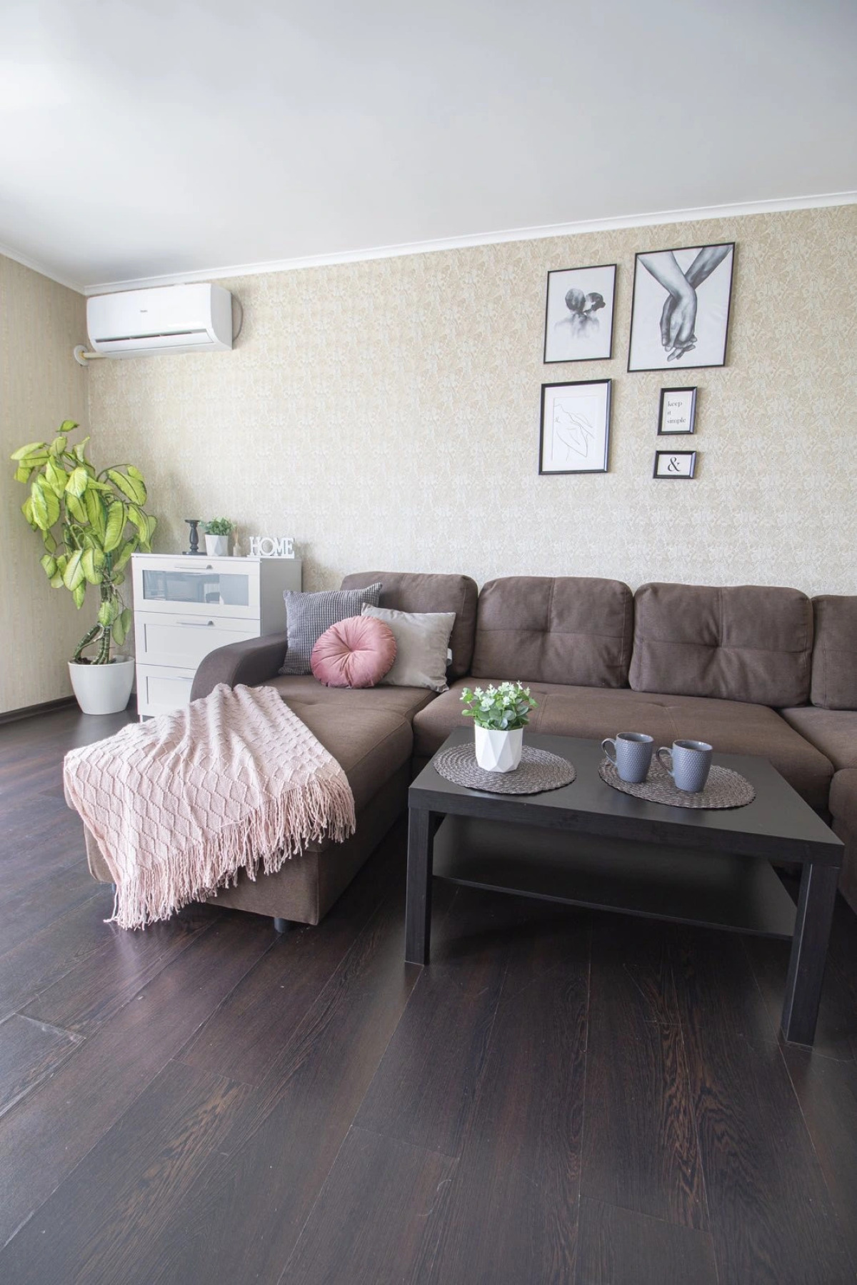 Апартаменты Двухкомнатная квартира на набережной