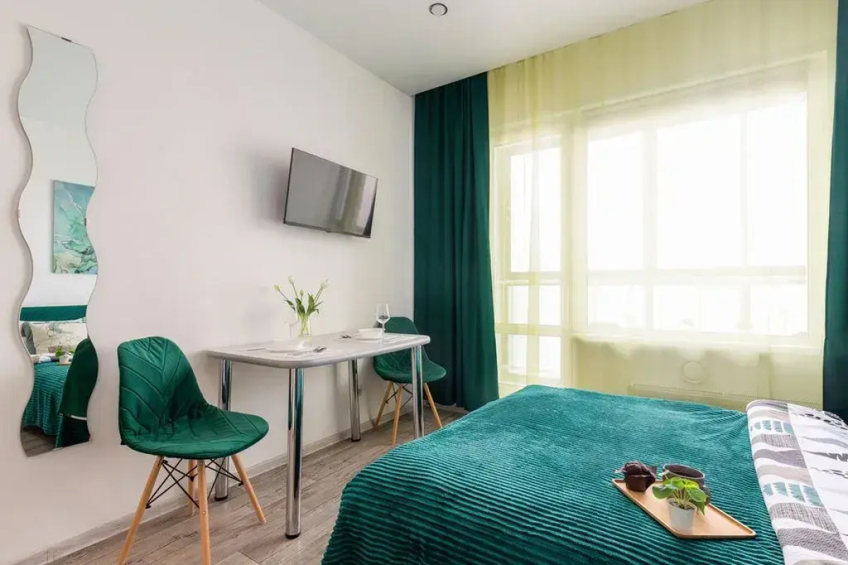 Апартаменты светлые на 16 этаже