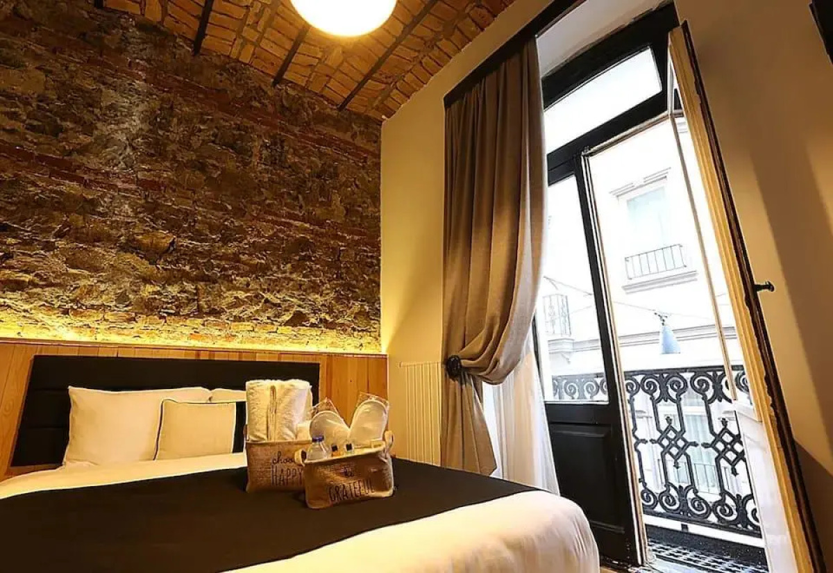 Отель Kamil Bey Suites