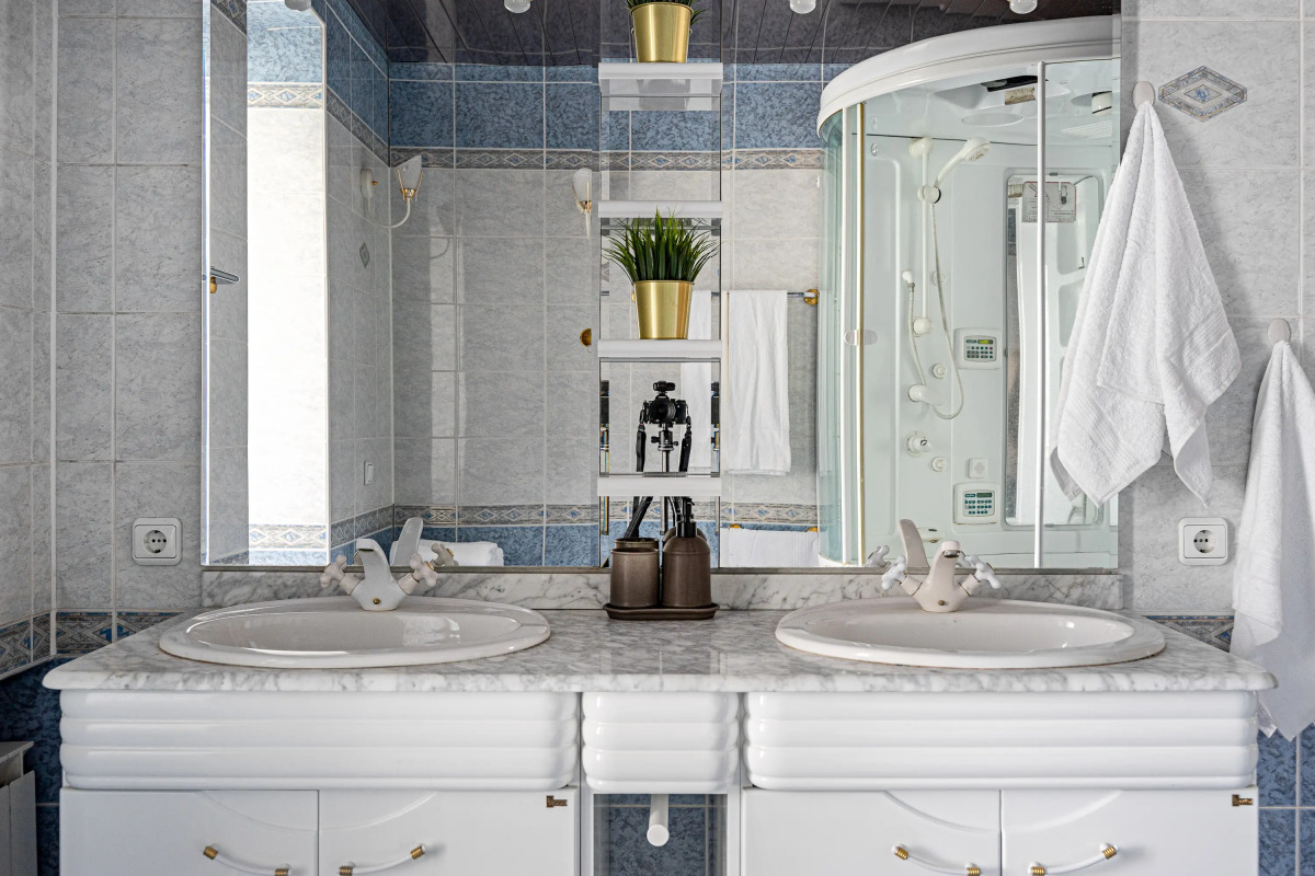 Апартаменты двухкомнатные сети VIZIT рядом с метро Проспект Победы