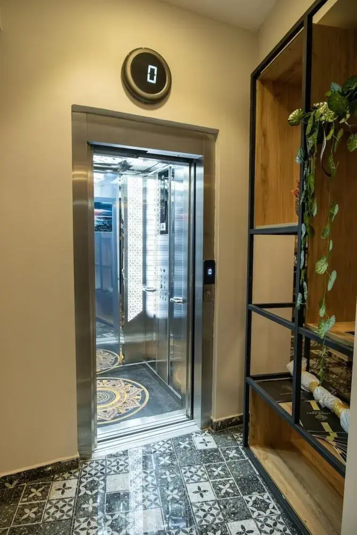 Отель Linda Port Hotel