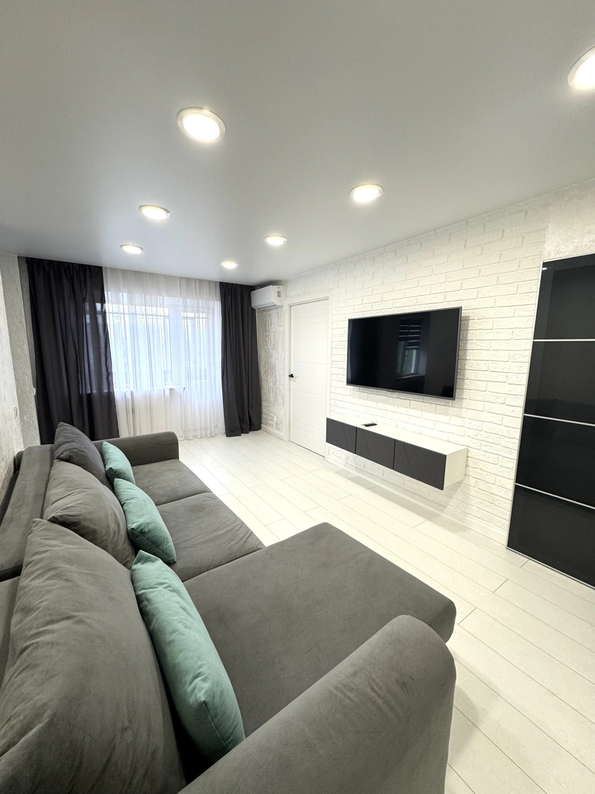 Квартира рядом с УВЗ Орджоникидзе 12