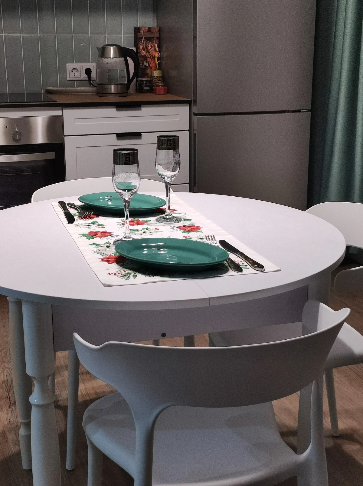 Квартира Яркая, Уютная