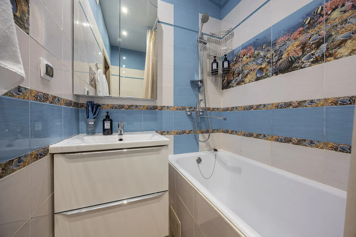 Апартаменты с двумя спальнями, в центре города, у канатной дороги