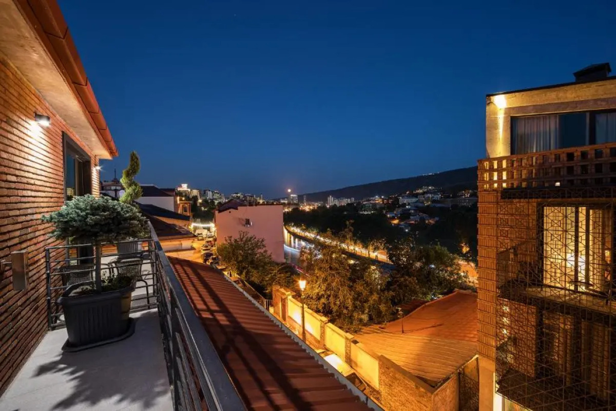 Отель Mit Tbilisi