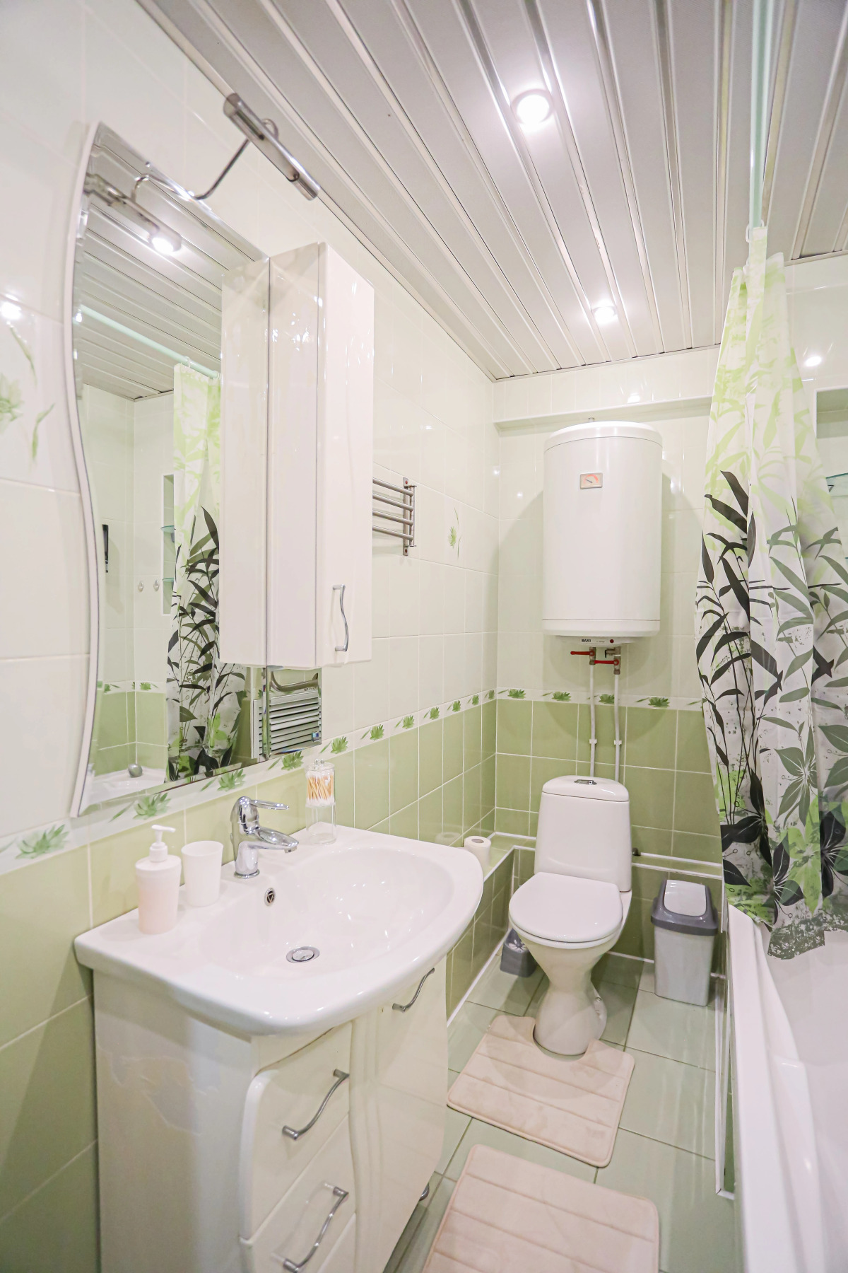 Апартаменты. У нас лучше, чем дома SunSet Родионова 193. КОРГИ