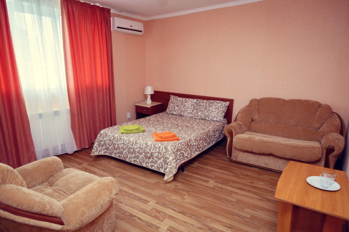 Отель София