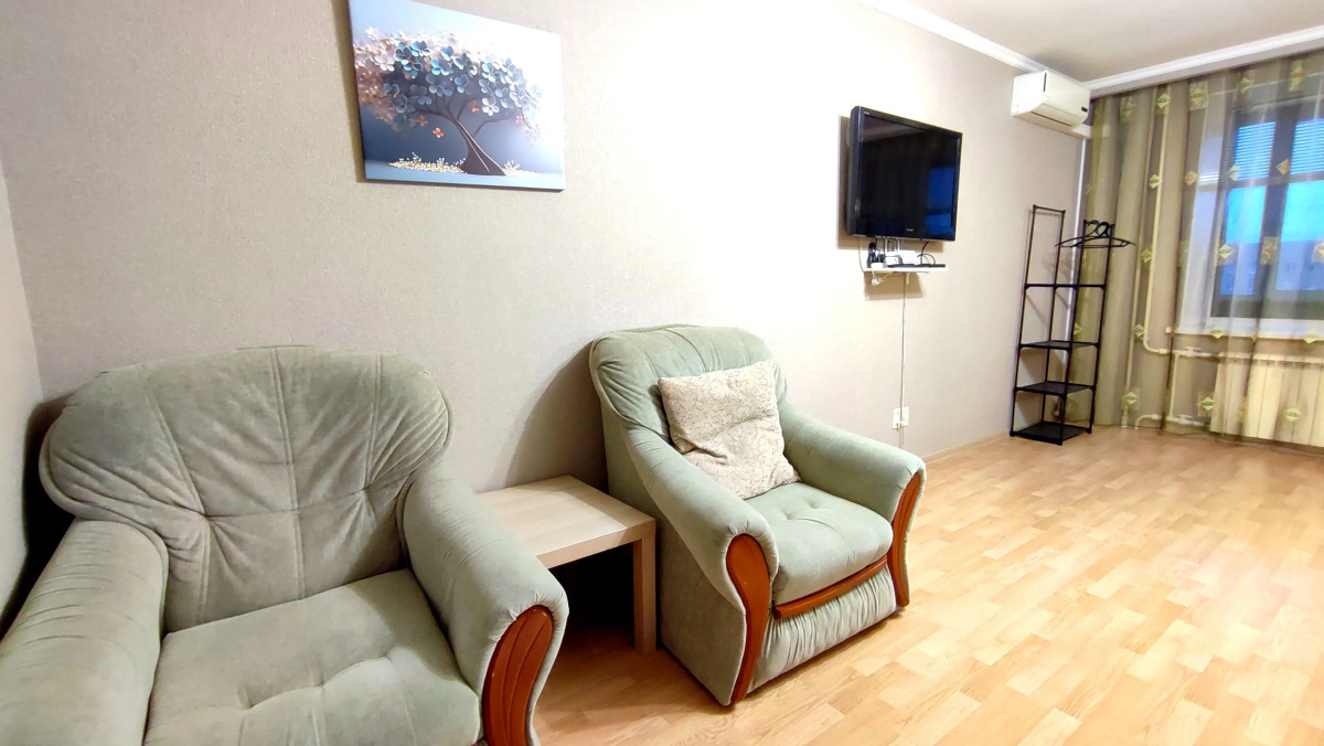 Квартира ЦЕНТР ГОРОДА Красная 6 этаж 8