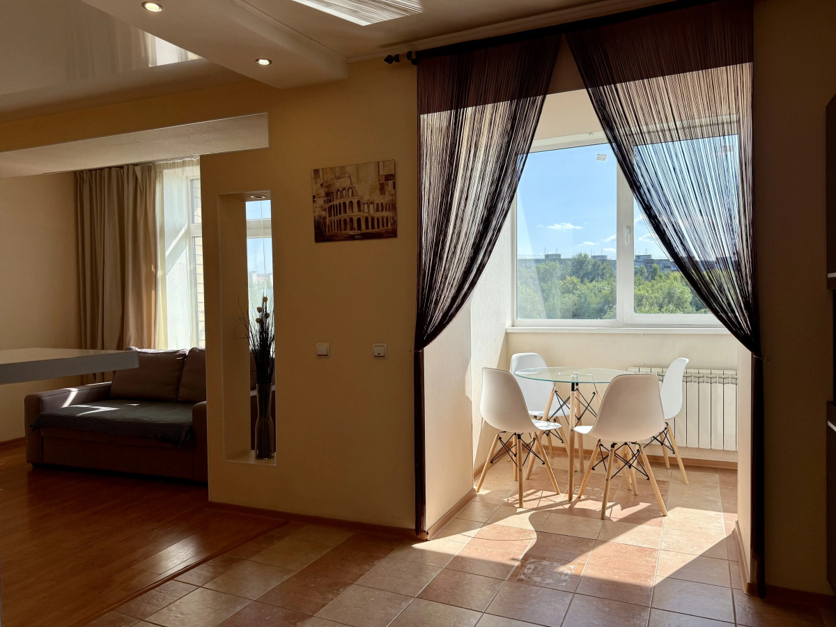 Апартаменты студия Родионова 199/2