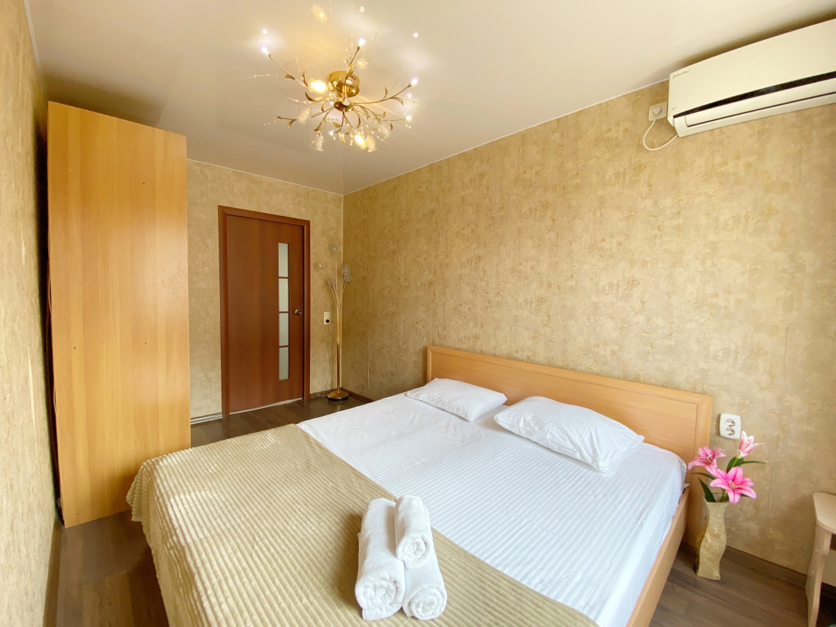 Апартаменты трехкомнатные на Острякова 7а