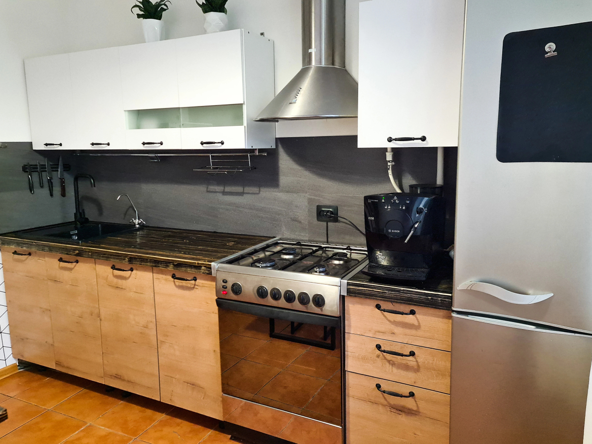 Апартаменты  Геологоразведчиков 16