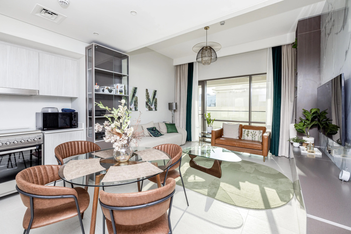 Апартаменты Сozy 1BR at Vida Residences Creek Beach