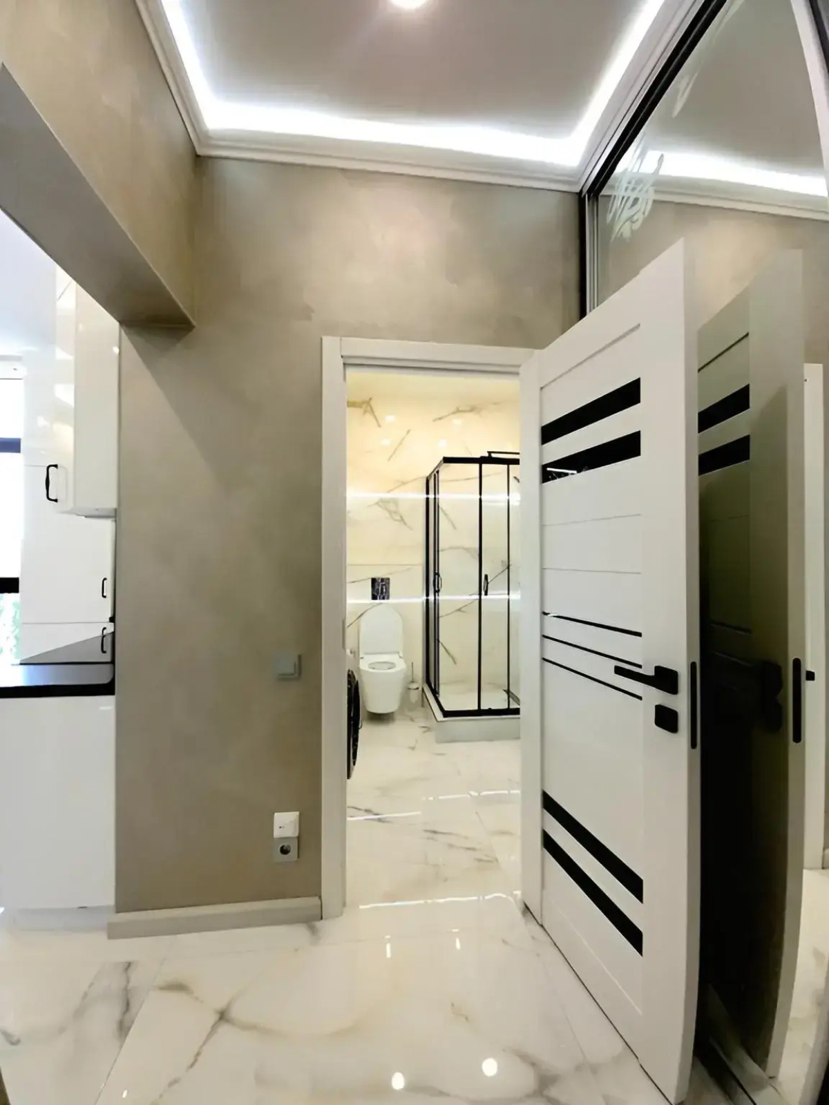 Апартаменты в ЖК Метрополь с Красивым Видом на Горы