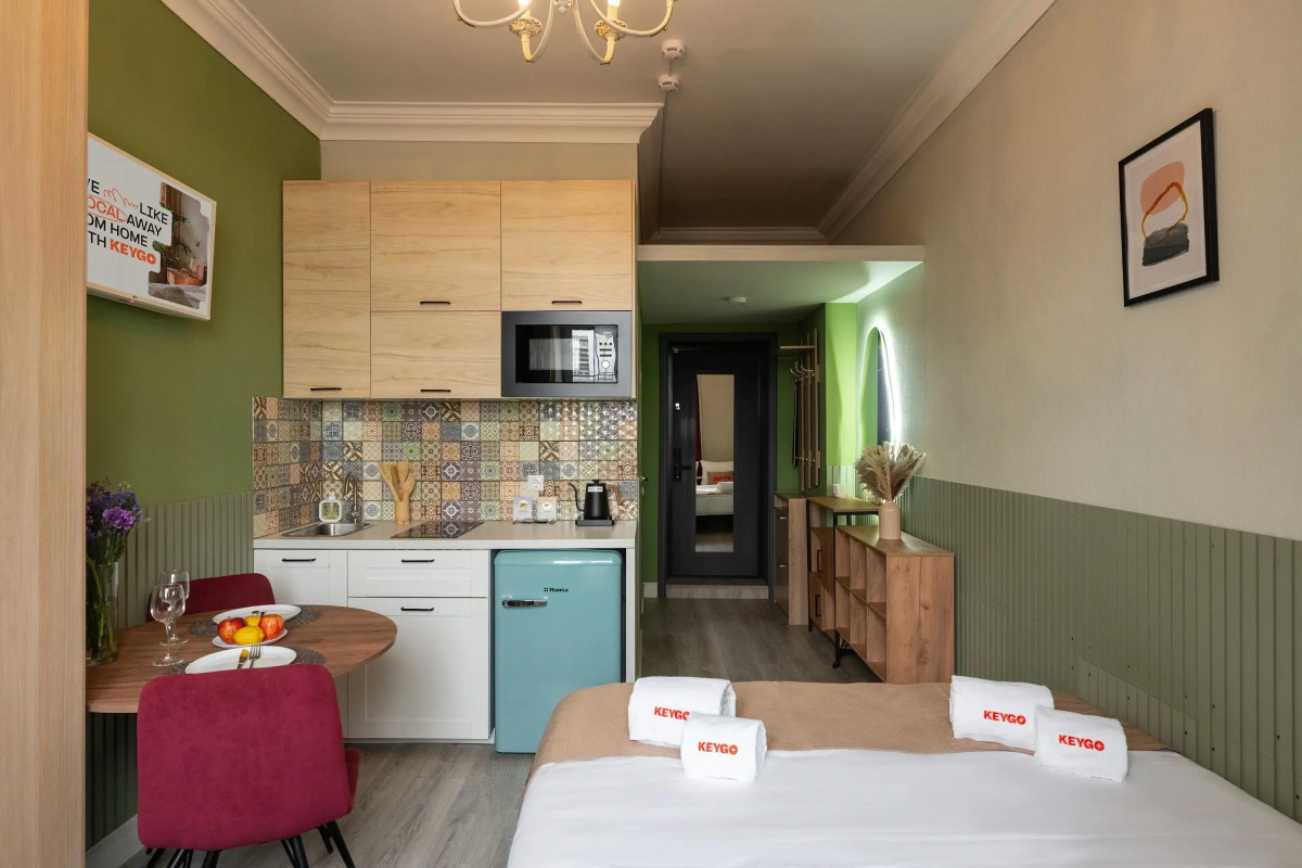 Апартаменты KeyGo #1010 Студия рядом с метро Окружная