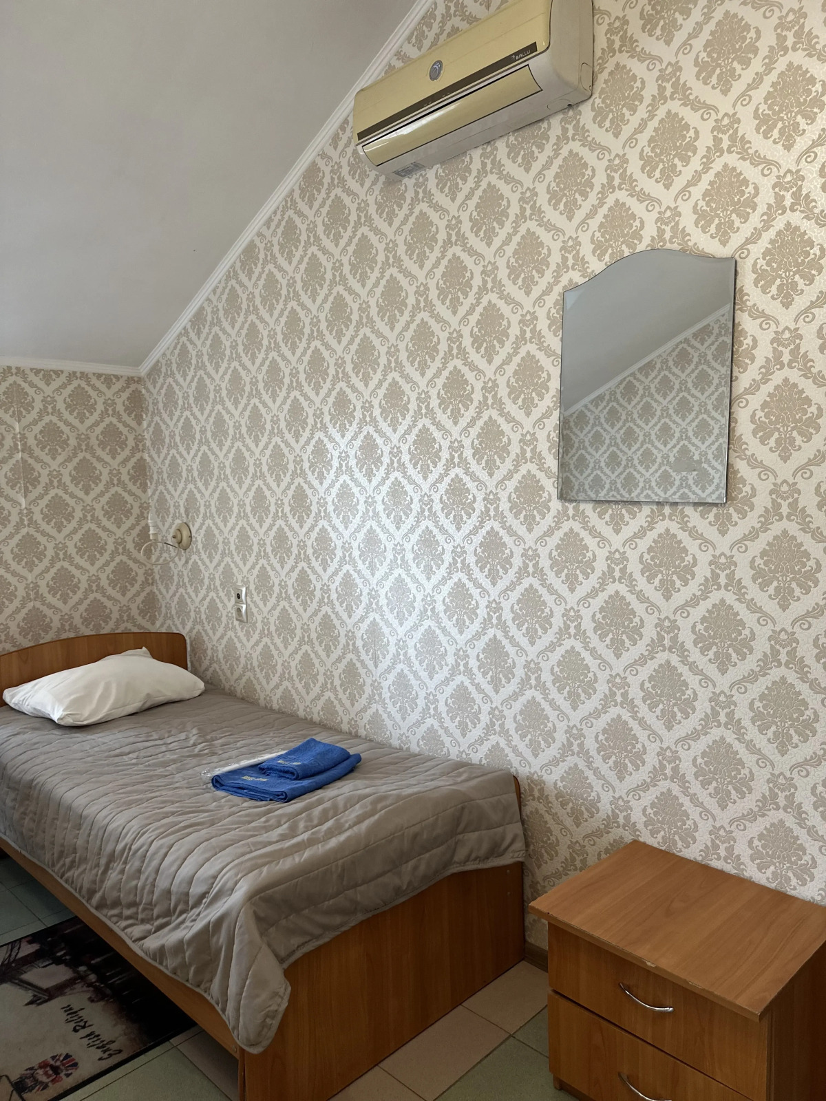 Отель Лотос