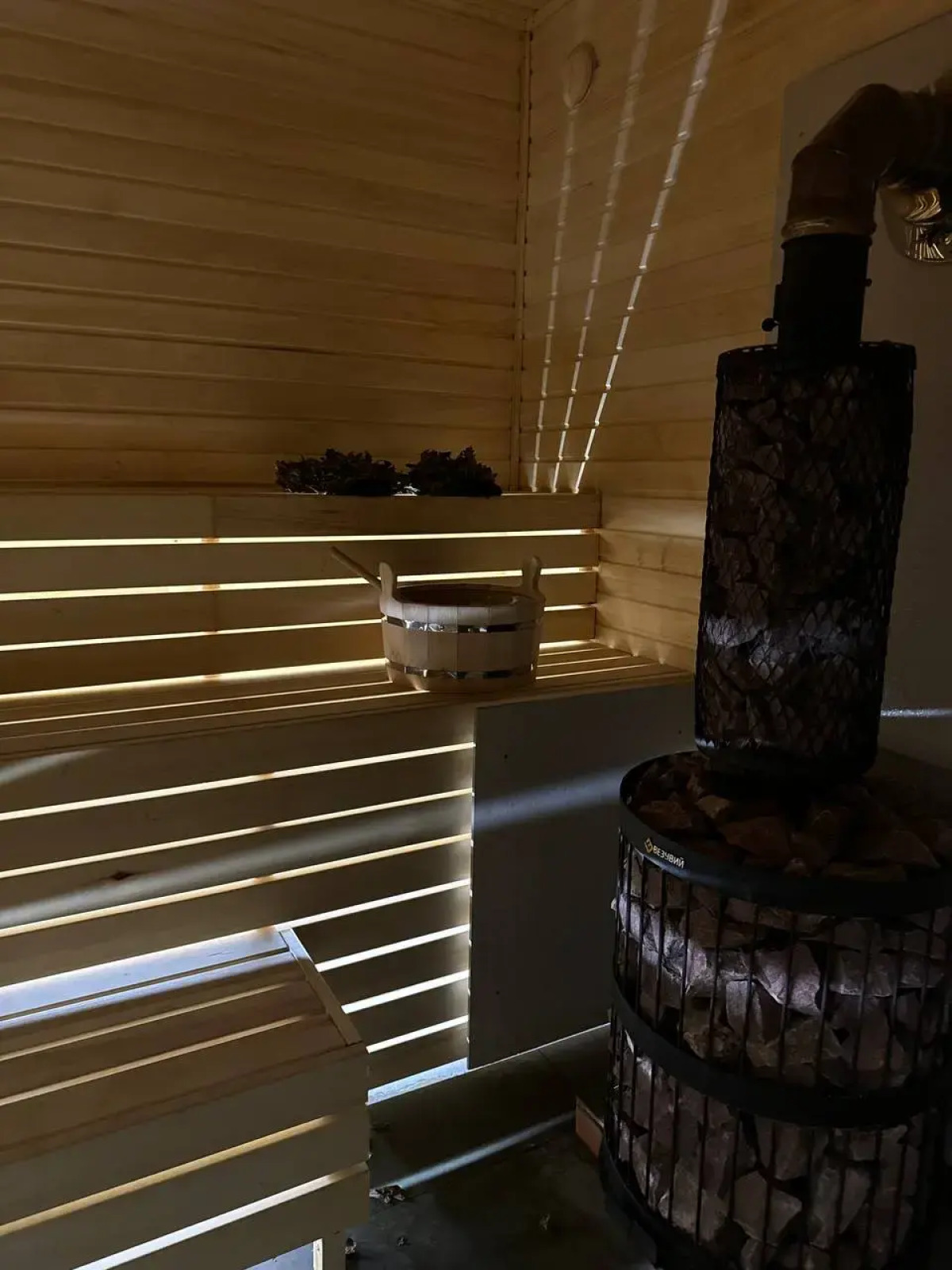 Частный Дом Барнхаус №2 на 10 гостей, с дровяной баней и горячим чаном