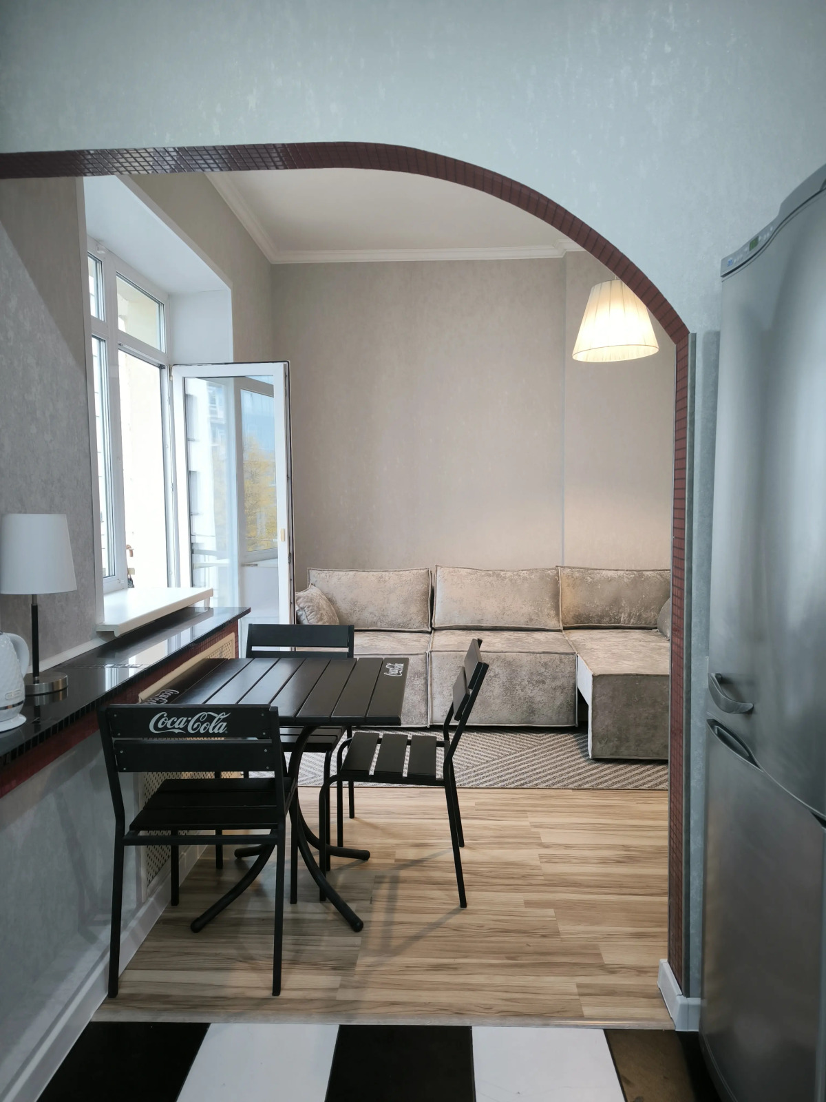 Апартаменты Белая Трехкомнатная Квартира у Вокзала