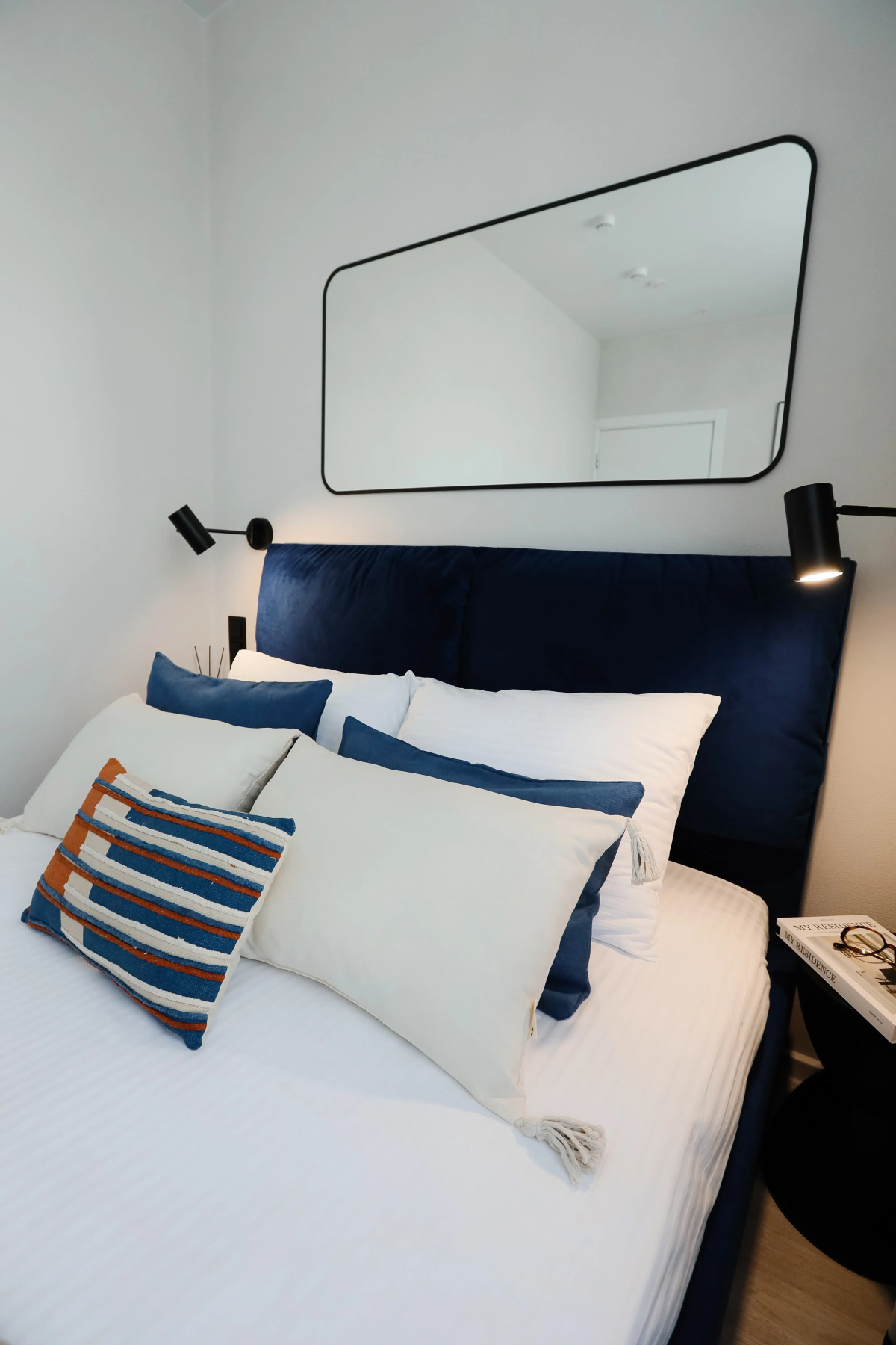 Апартаменты Двухкомнатные Люкс в IQ Aparts