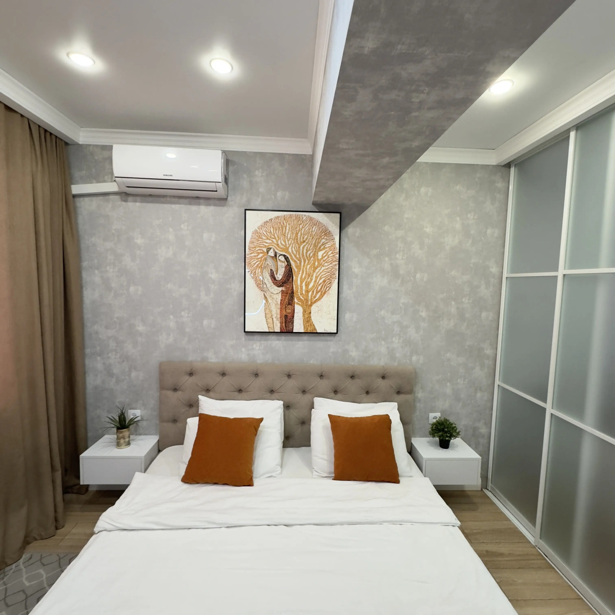 Апартаменты Great cozy Apt in the heart of the city