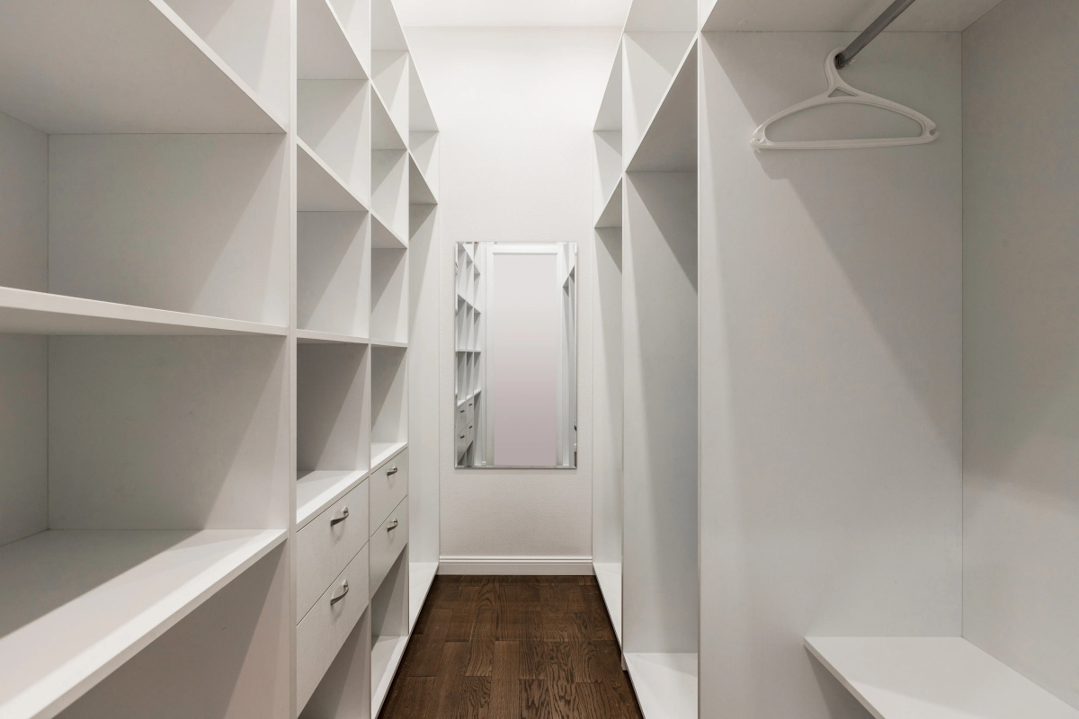 Апартаменты 4-комнатные HomeApart К.Маркса, 30