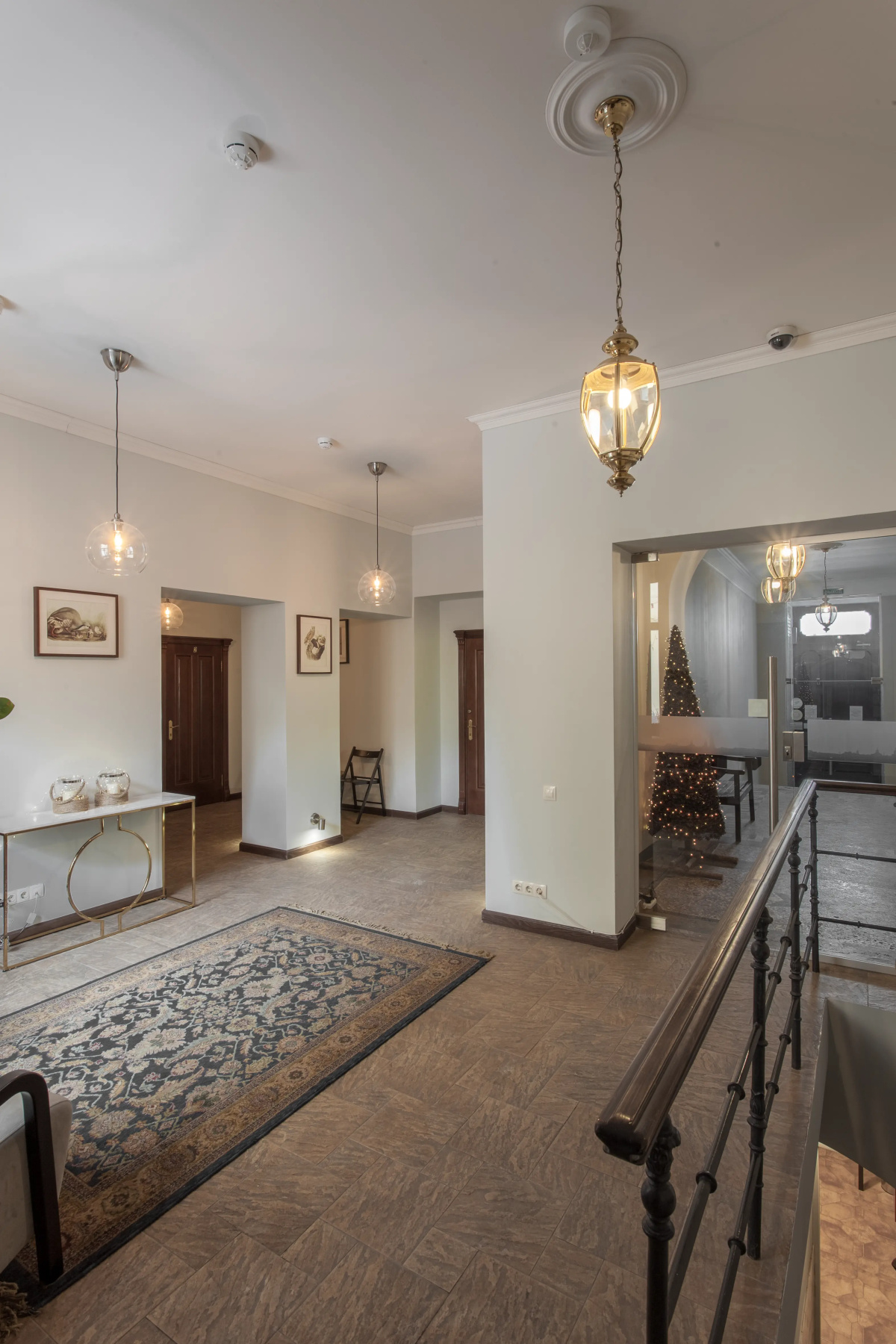 English Guest House Apartments