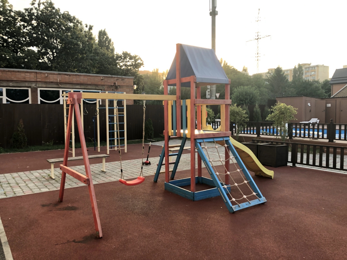 Апартаменты Авторские с сезонным бассейном