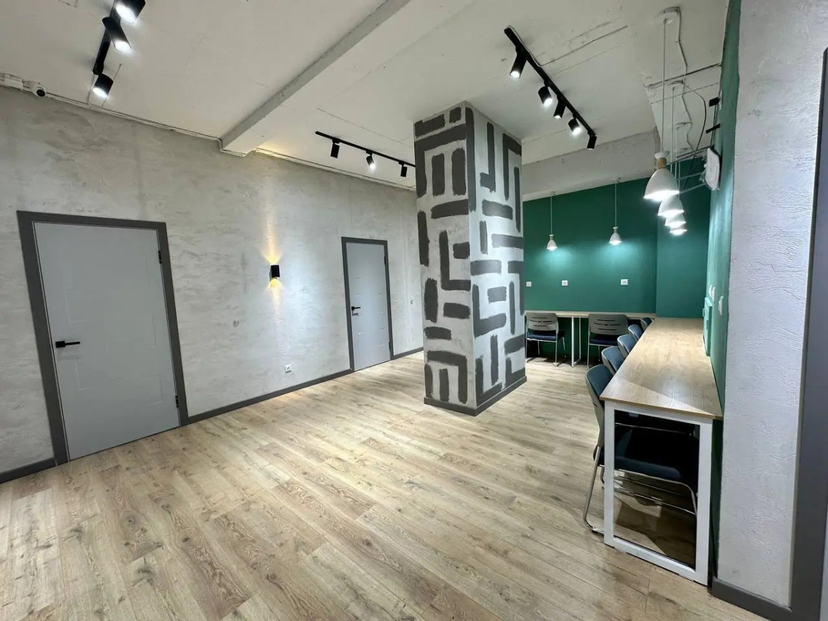 Хостел izzzi hostel Bishkek