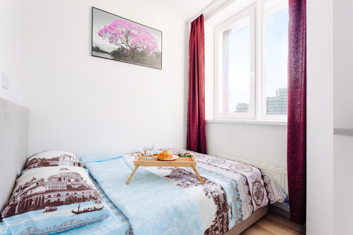 Апартаменты UyutnoEKB ЖК Артек 6 этаж с спальней