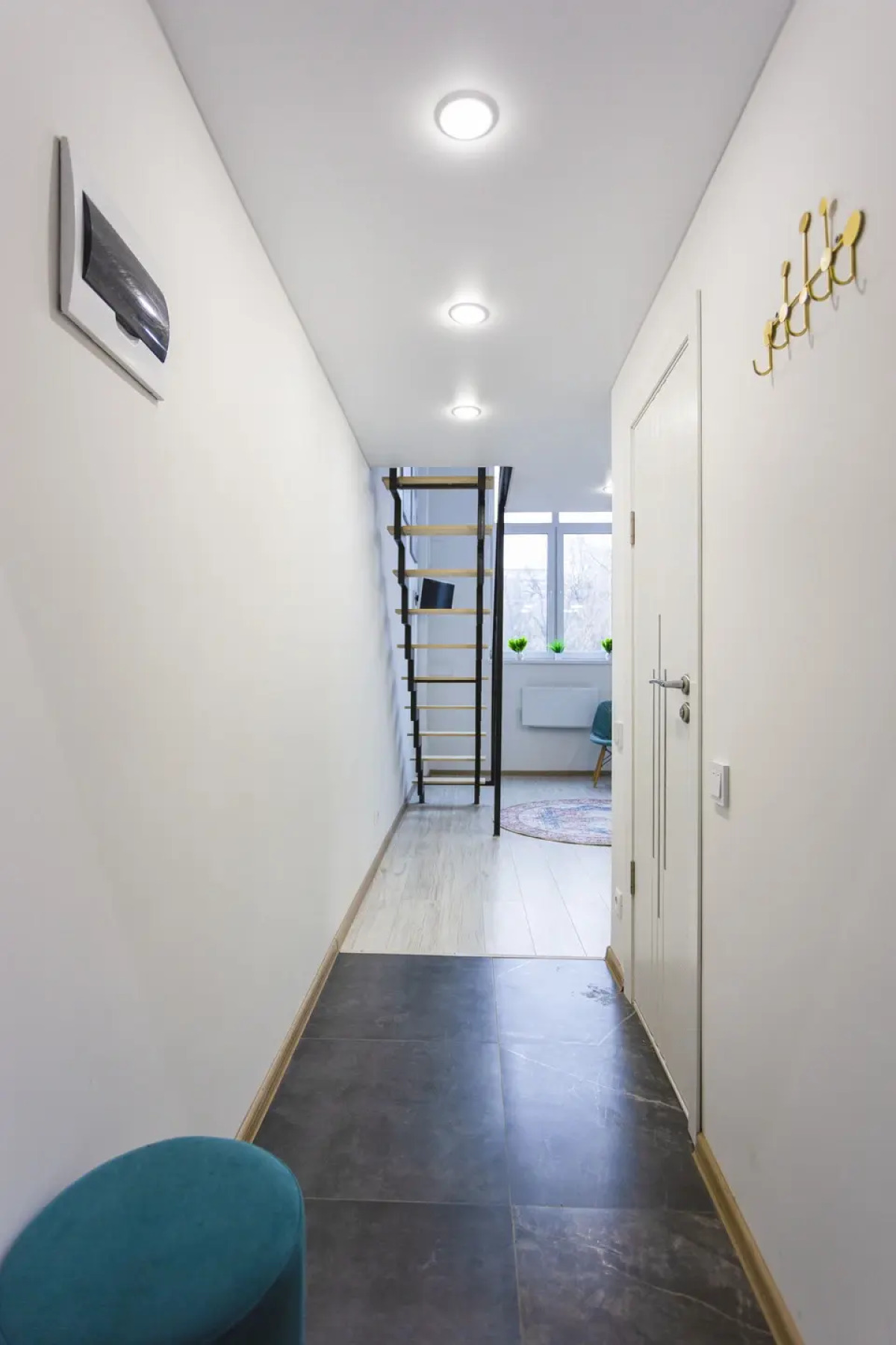 Квартира двухэтажная на Оптическом проезде 1