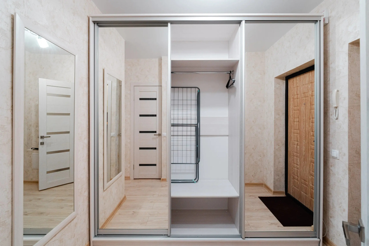 Апартаменты Студия в самом центре левого берега Иртыша