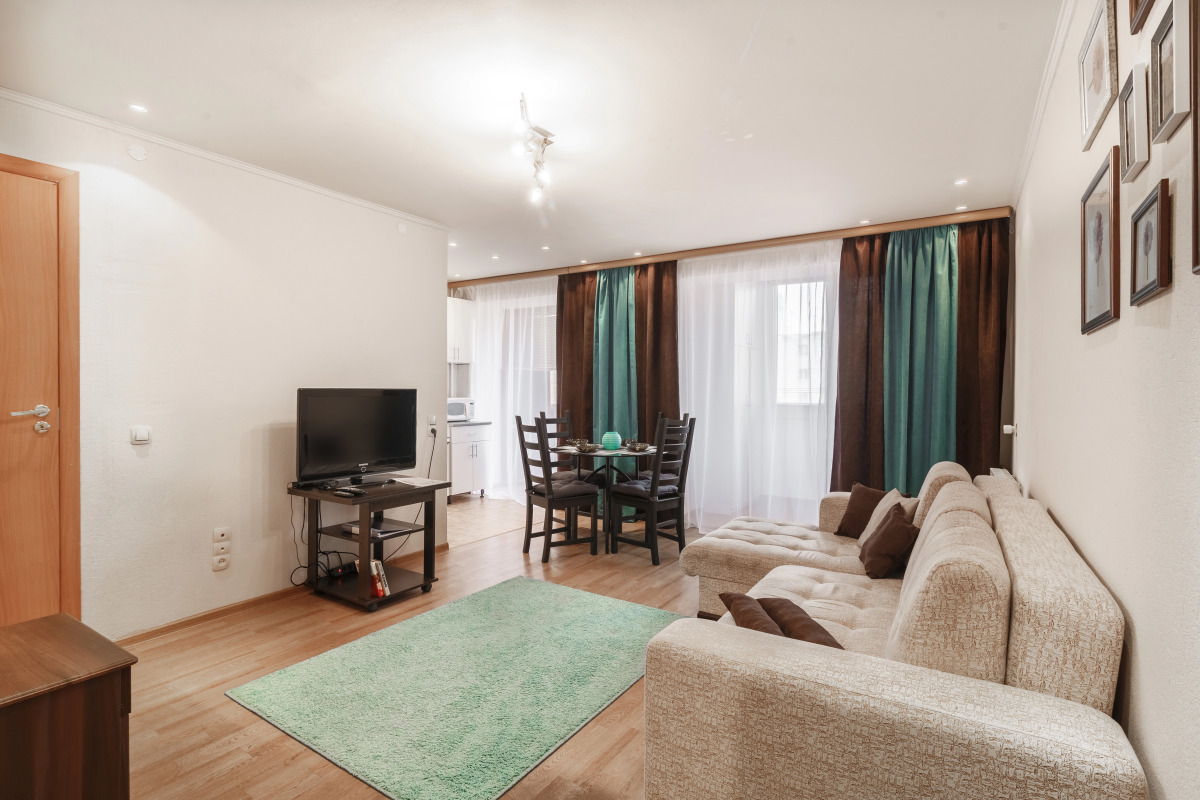 Апартаменты на Большой Покровской 73 в самом центре. Сова-Дом