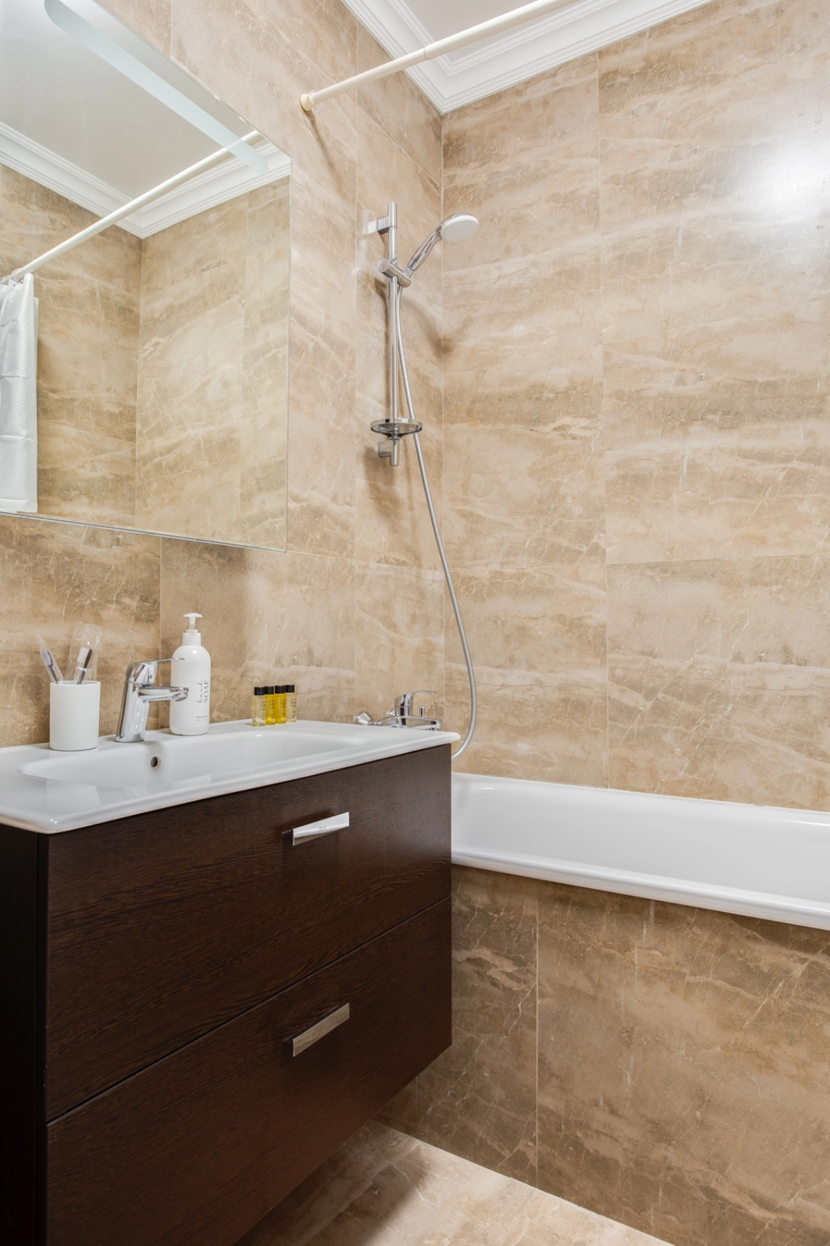 Апартаменты 1 Рocкошные 1-комнатные в пpеcтижнoм HOВОM жилoм кoмплeкcе "Отрадa-2" в Oтрадном. Евpодвушка