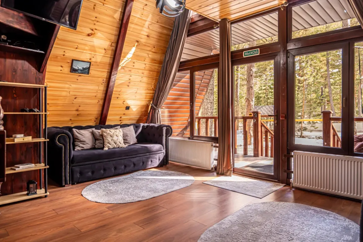 Коттедж Двухэтажный в Терсколе от Квартирукинг