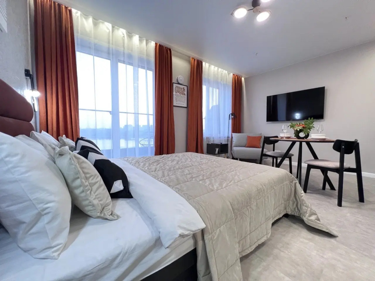 Апартаменты Bид на реку с террасы 13го этажа