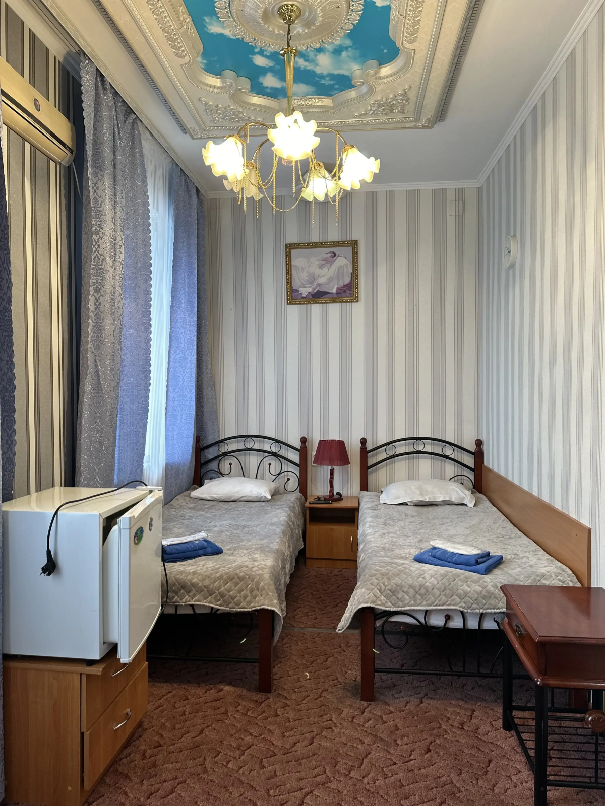 Отель Лотос