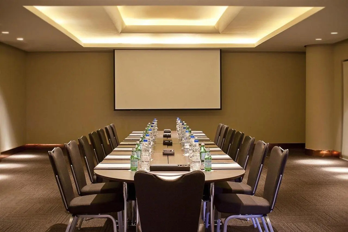 Отель JA Ocean View Hotel