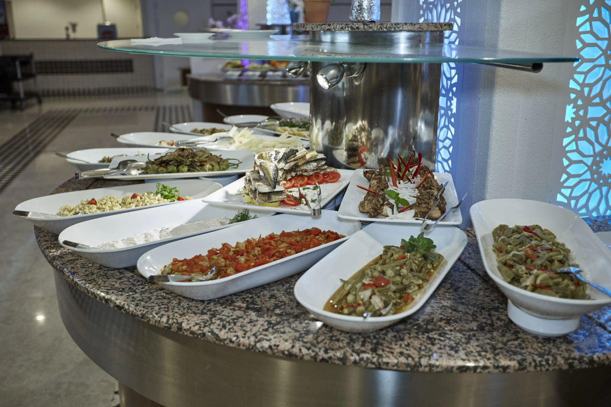 Отель Royal Towers Kiris