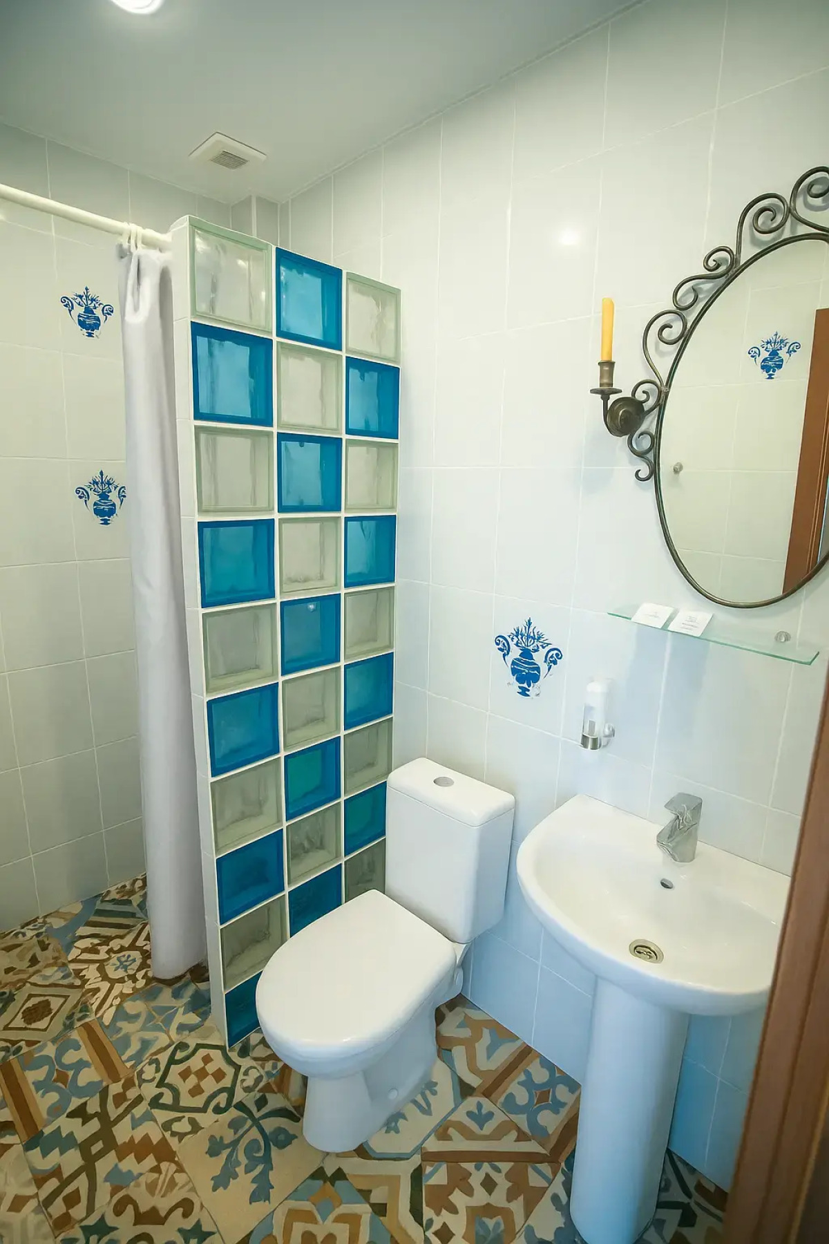 Отель Парадис