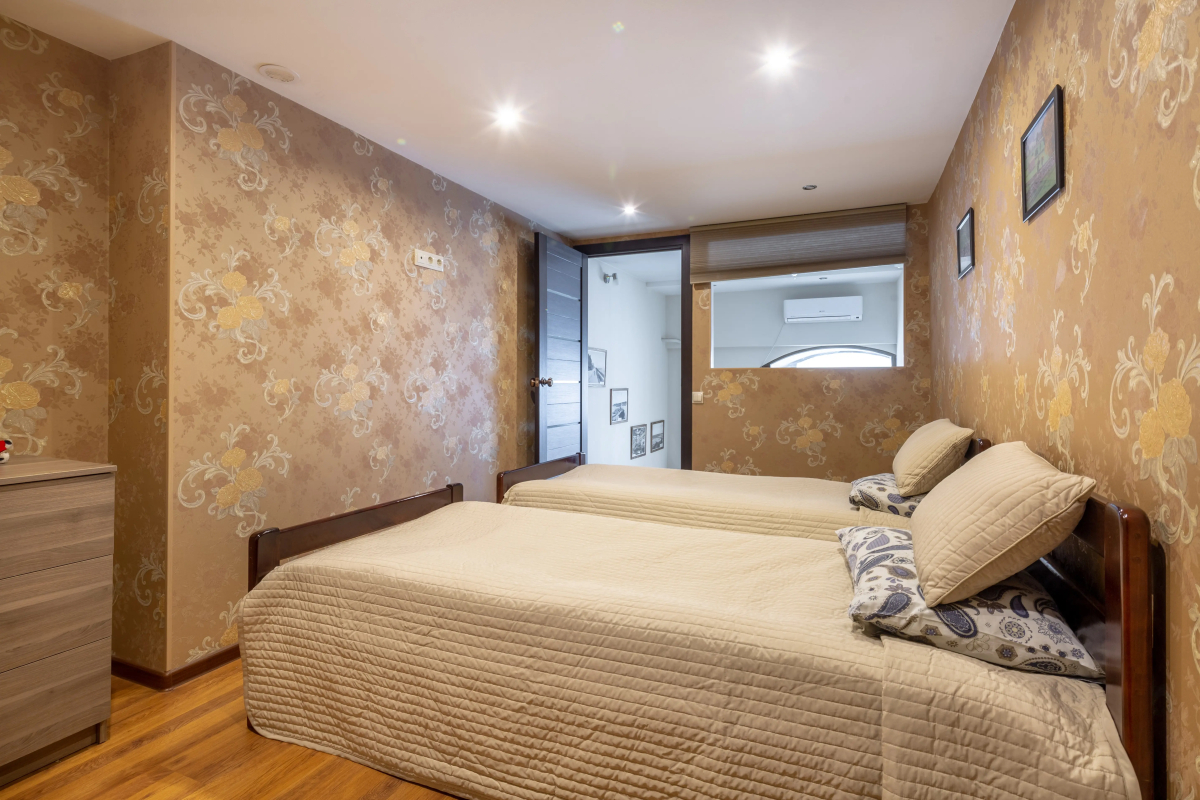 Хостел Бугров