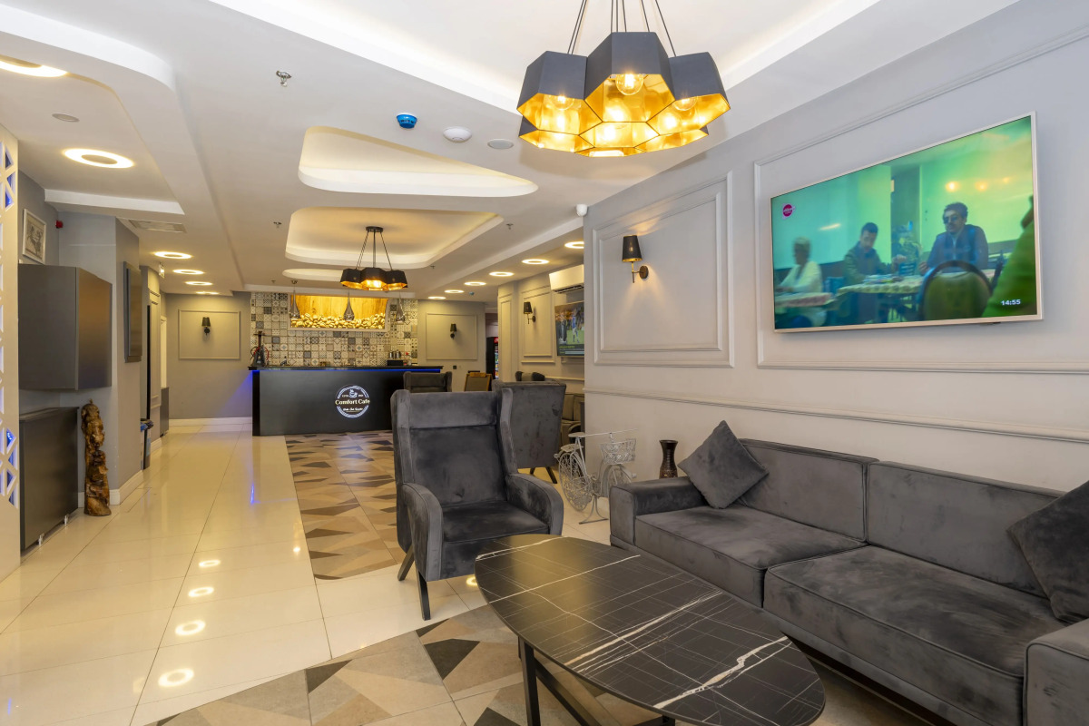 Отель Comfort Suites