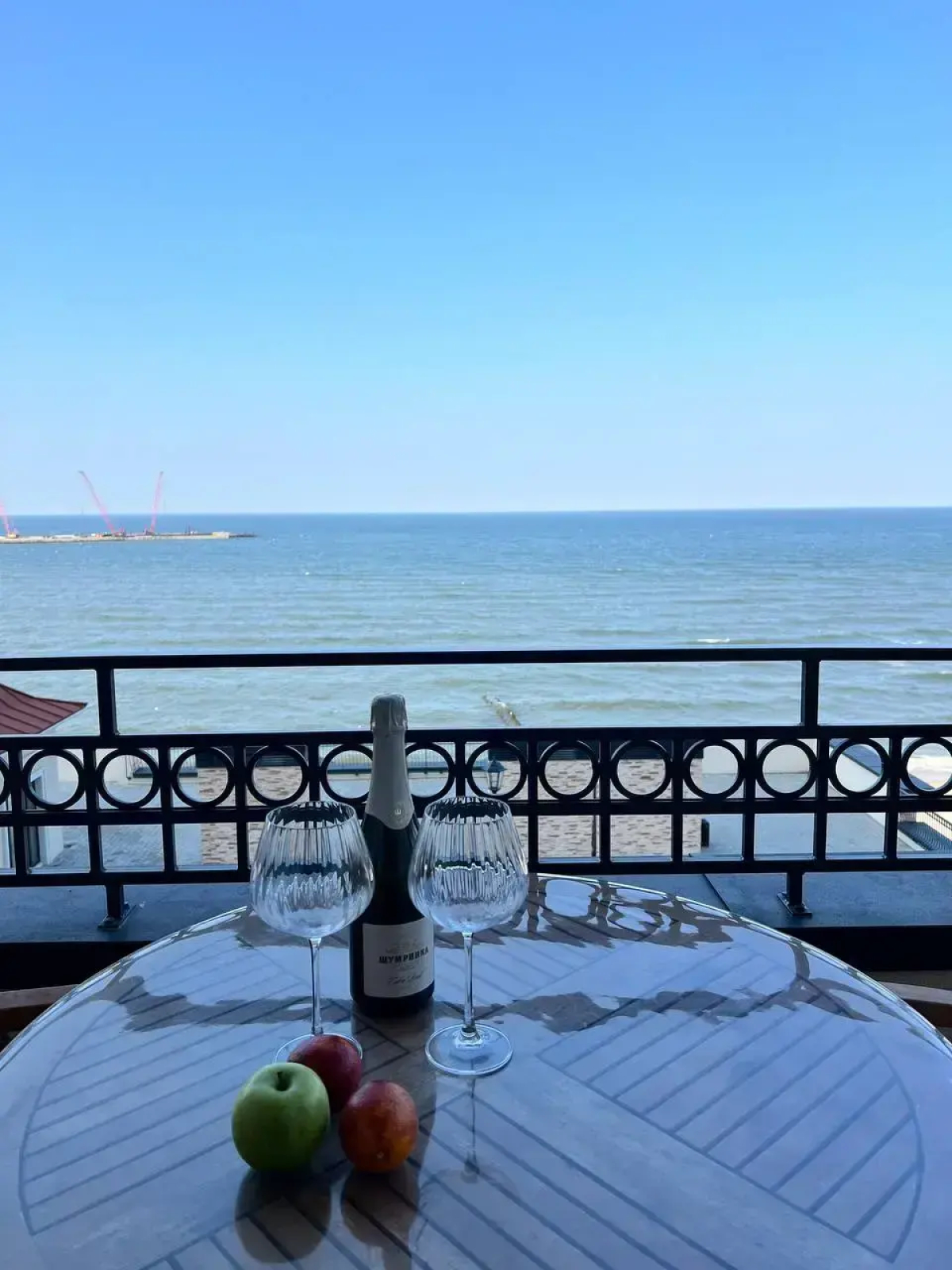 Апартаменты с видом на море