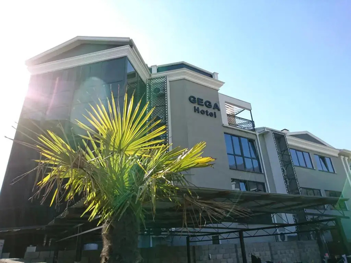 Отель Гега